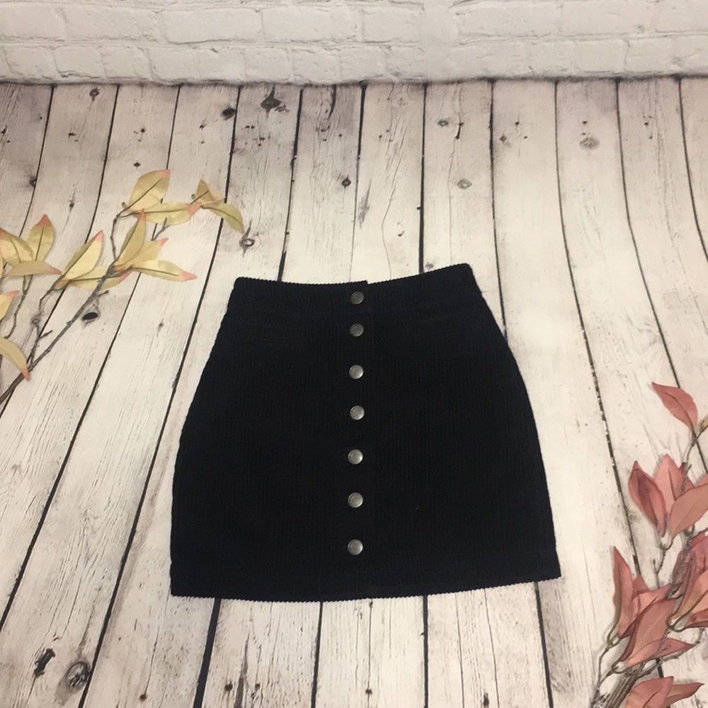🕊 Wilfred free Black Corduroy skirt